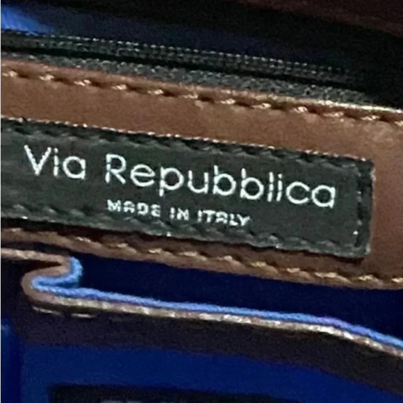 Via pepubblica plum beige leather unisex  briefcase ideas for work travel - Picture 15 of 15